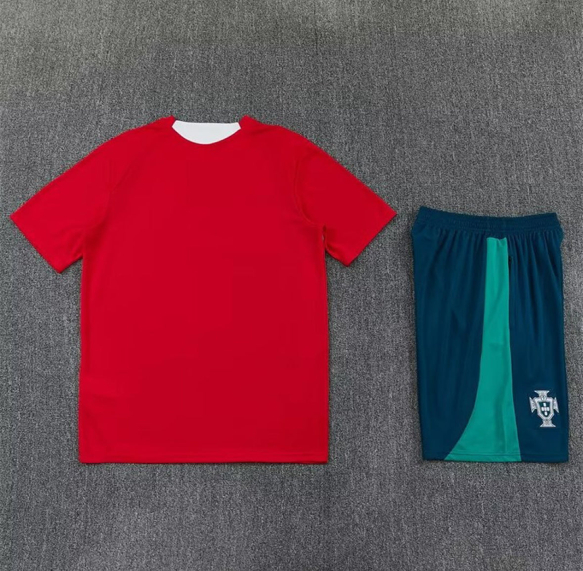 Portugal 26/27 Red & Dark Green Training Kit