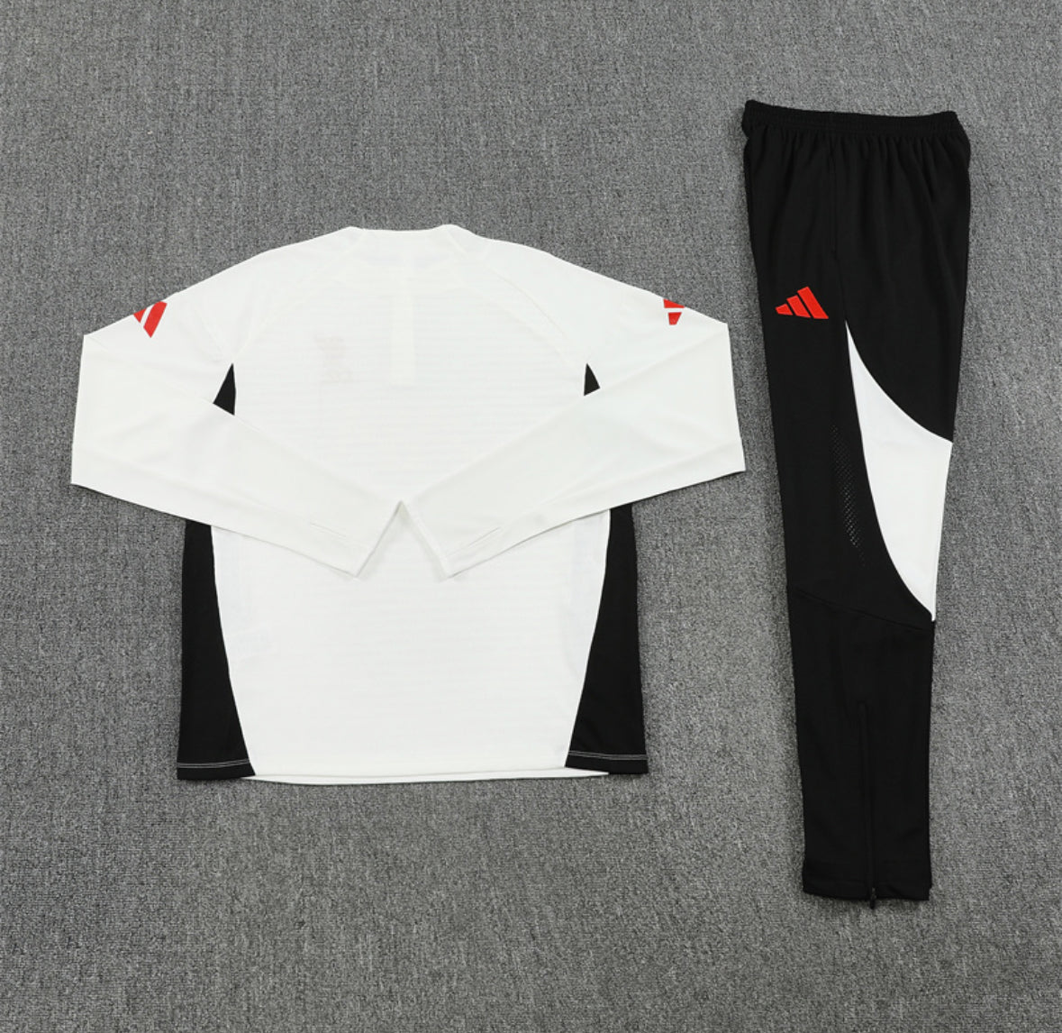 Liverpool 25/26 1/4 Zip up Tracksuit White & Black