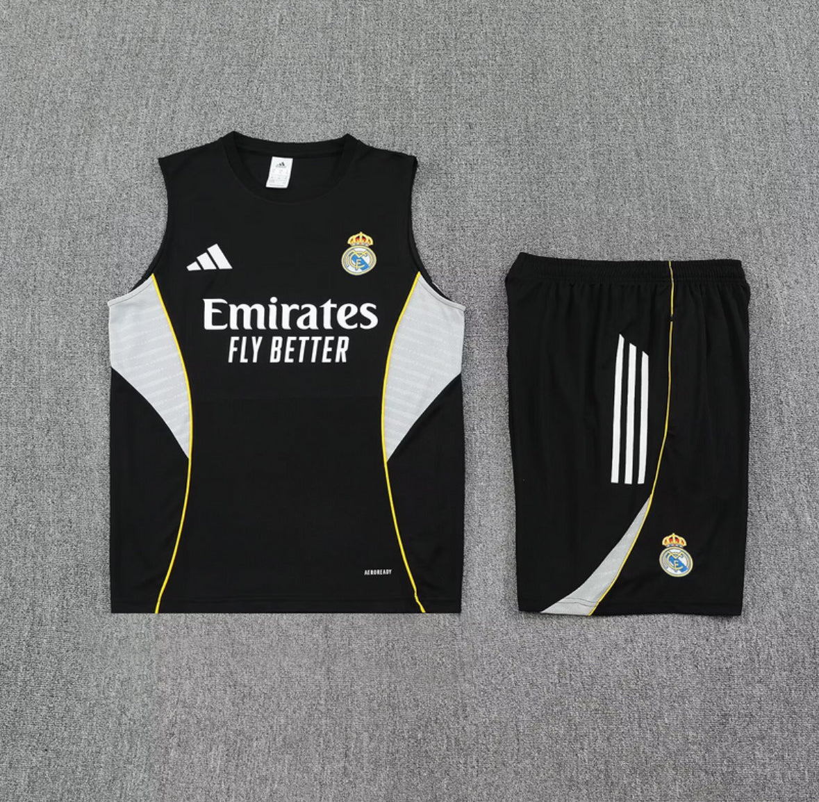 RM 25/26 Black & White Short set