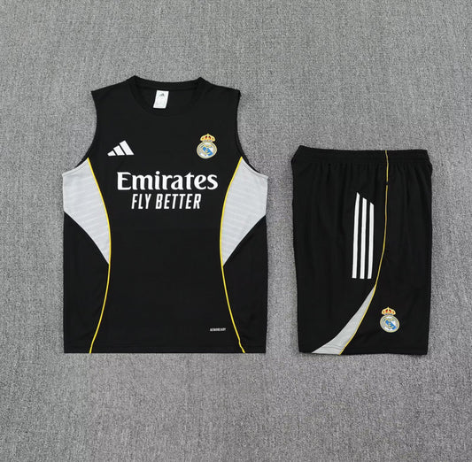 RM 25/26 Black & White Short set