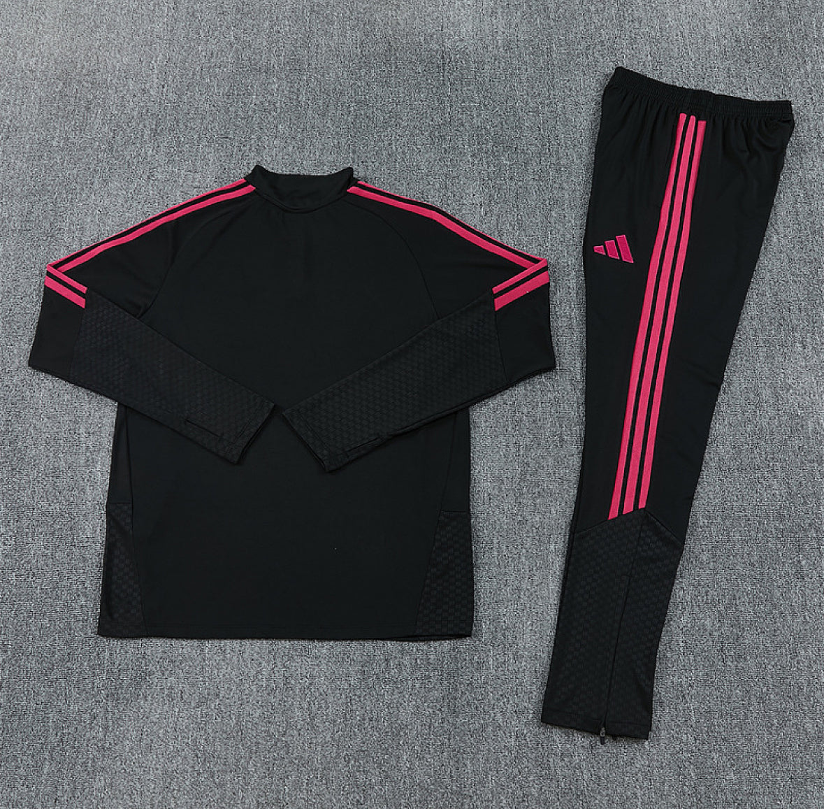 Real Madrid 2026 Black & Pink 1/4 Zip Tracksuit
