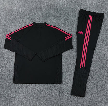 Real Madrid 2026 Black & Pink 1/4 Zip Tracksuit