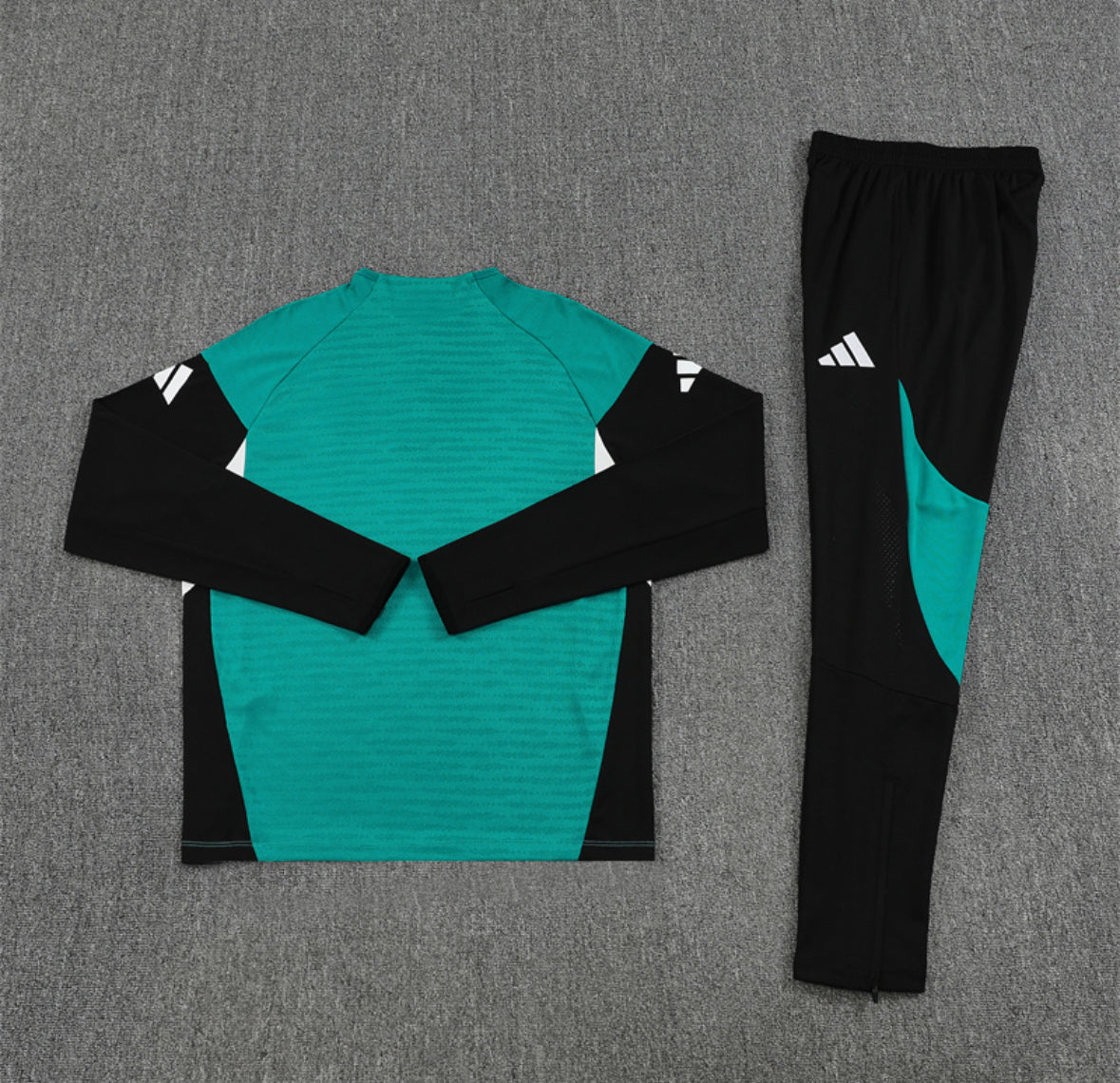 Liverpool 25/26 1/4 Zip up Tracksuit Green & Black