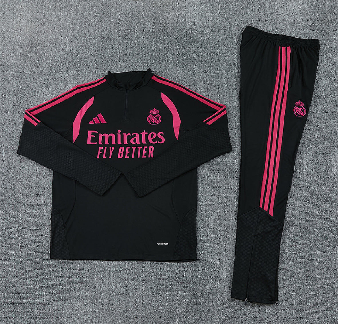 Real Madrid 2026 Black & Pink 1/4 Zip Tracksuit